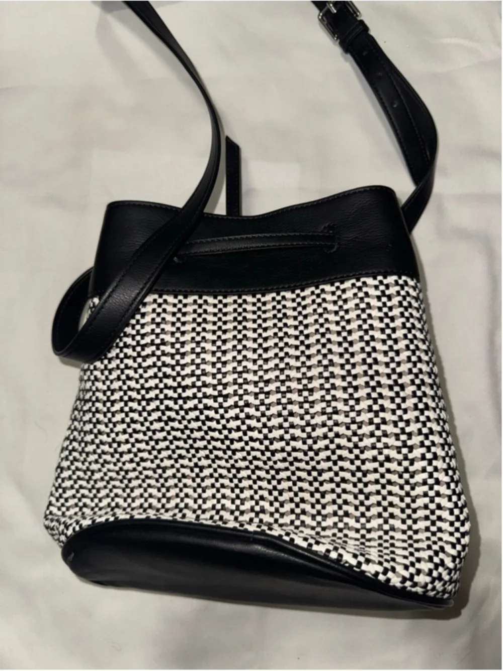 Talbots Woven Bucket Bag Black White Crossbody Boho Coastal Chic Purse